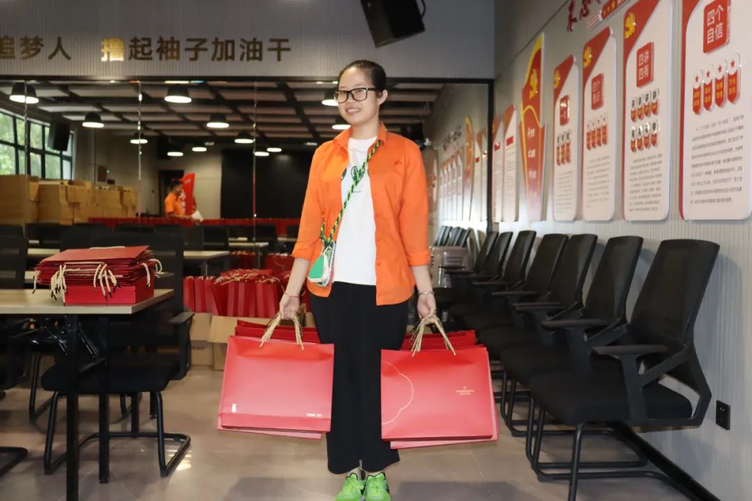 人文眷注 | 月未圆 福先至--金海不锈钢中秋福利签收啦！_广东金海Ｑだ眉庞邢薰 - 不锈钢 - 商业 - 物流