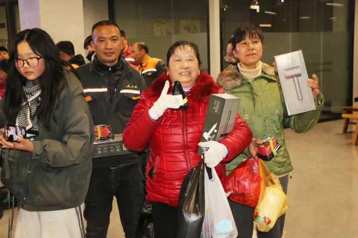 人文眷注 | 情暖冬日 喜辰同乐--金海不锈钢10-12月员工整体生日会圆满举行_广东金海；；Ｑだ眉庞邢薰 - 不锈钢 - 商业 - 物流