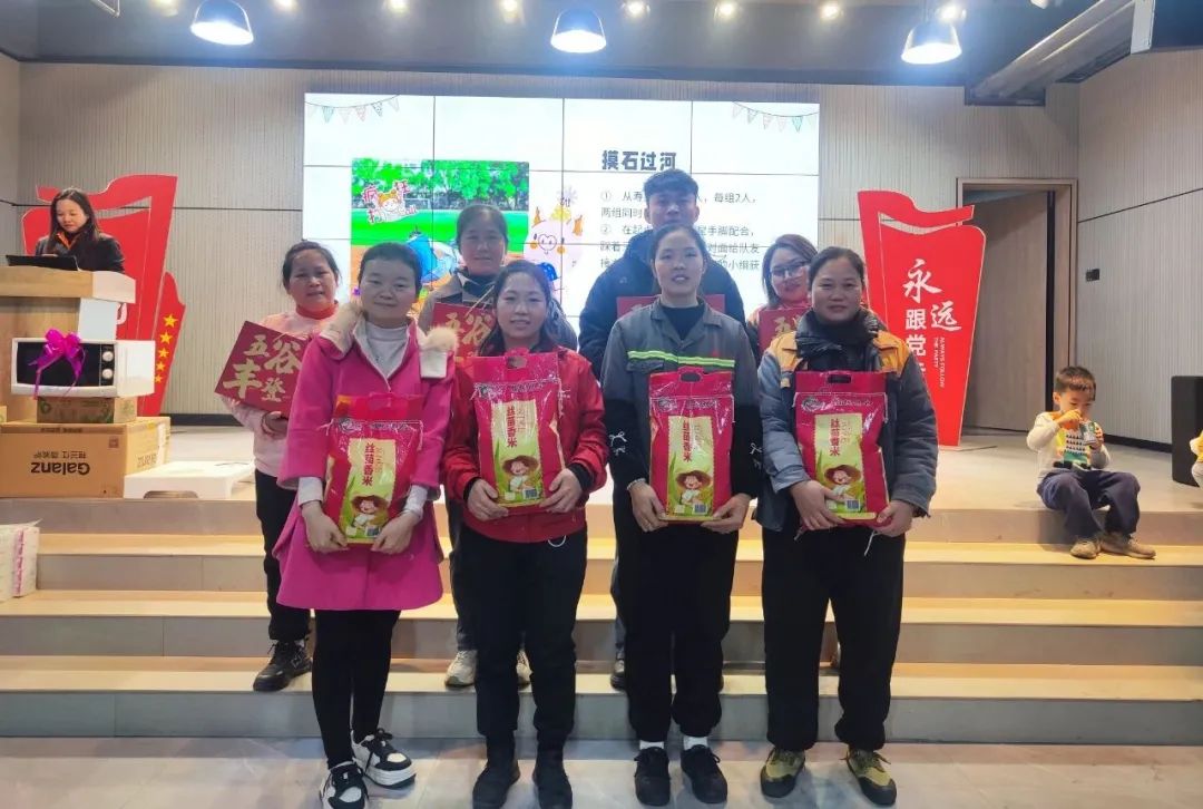 人文眷注 | 冬日暖阳 共庆生辰--金海不锈钢第四序度员工整体生日会乐成举行_广东金；；；；；Ｑだ眉庞邢薰 - 不锈钢 - 商业 - 物流